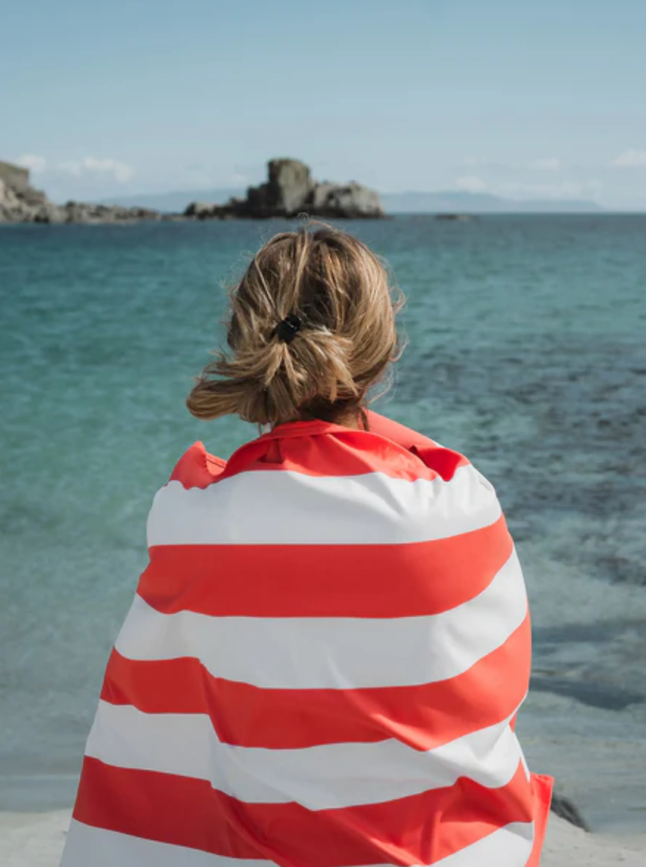 Dock & Bay Quick Dry Towel [Waikiki Coral]